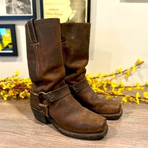 Classic Frye boots. Great condition!